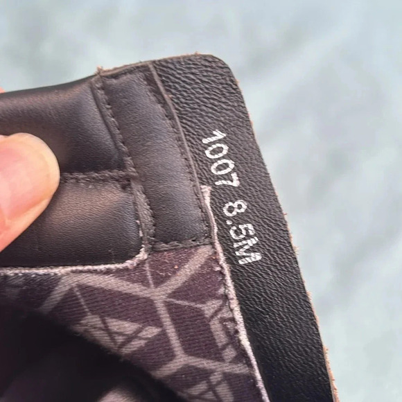 NWOT Aquatalia Liviana Taupe Suede Weatherproof Combat Hiker Boots, Size 8.5M - Picture 8 of 9